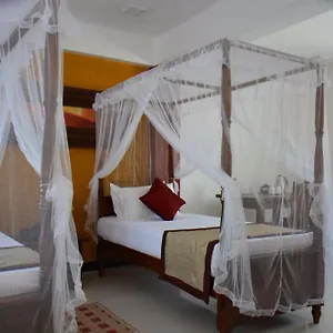 Meili Lanka City ** Канди